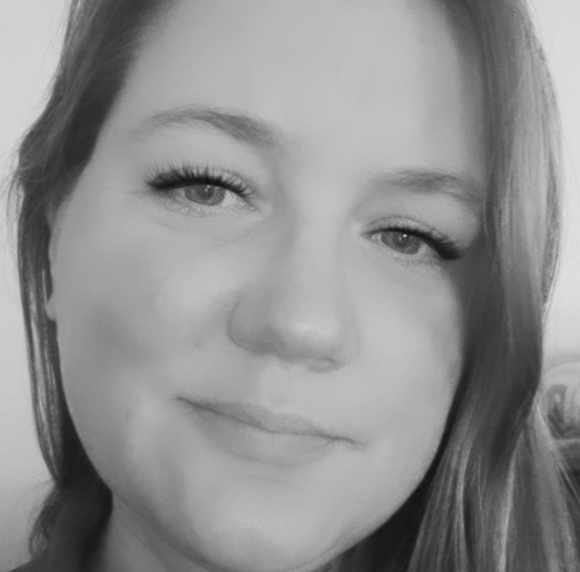 Meet your Posher, Stacie - Picture 1 of 1